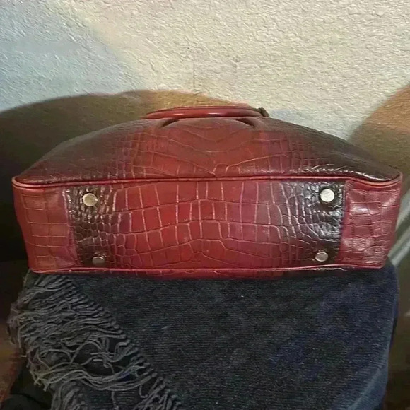 👜Antonio Melani 🇮🇹Large Burgundy Leather Croc Embossed Satchel Handbag - Picture 5 of 13